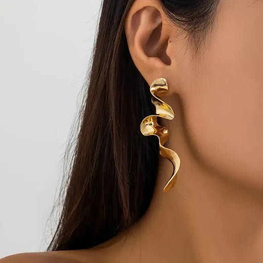 Muse twist earrings