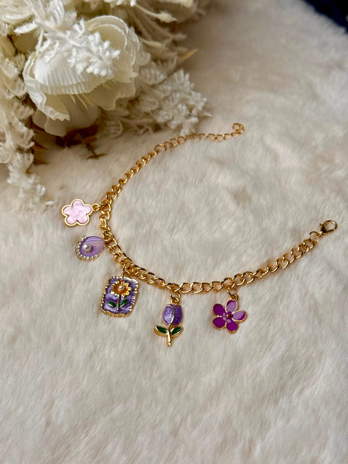 Lilac Charm-Bracelet