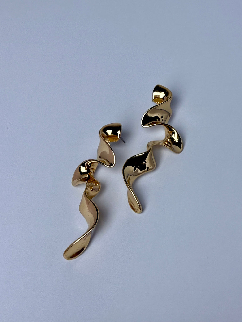 Muse twist earrings