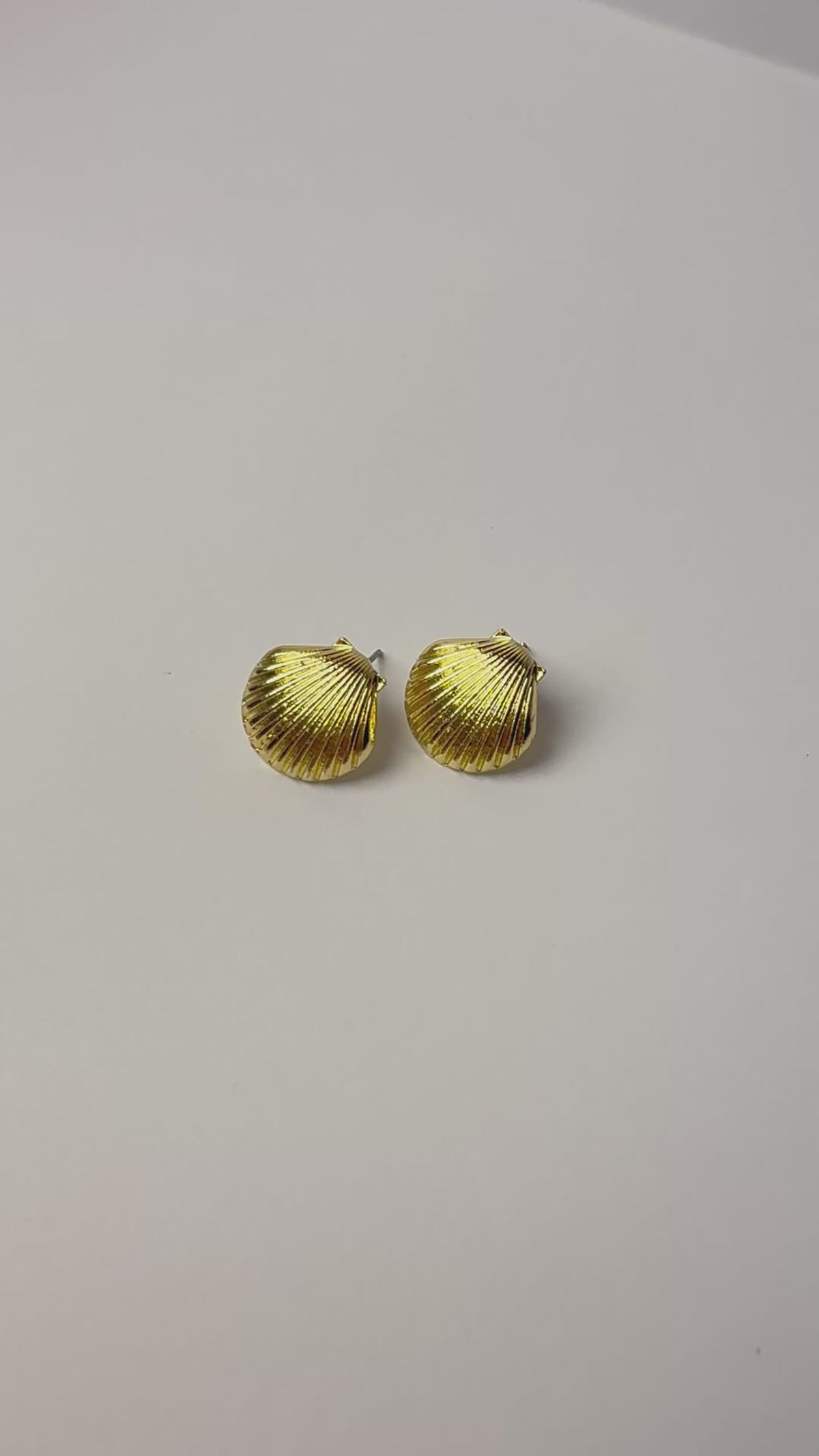 Solara Shell Earrings ✨